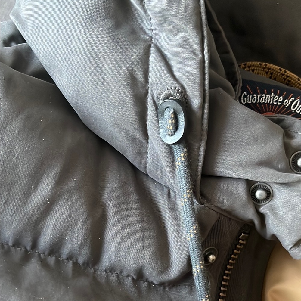 Men's Gray Puffer Jacket - Picture 8 of 16